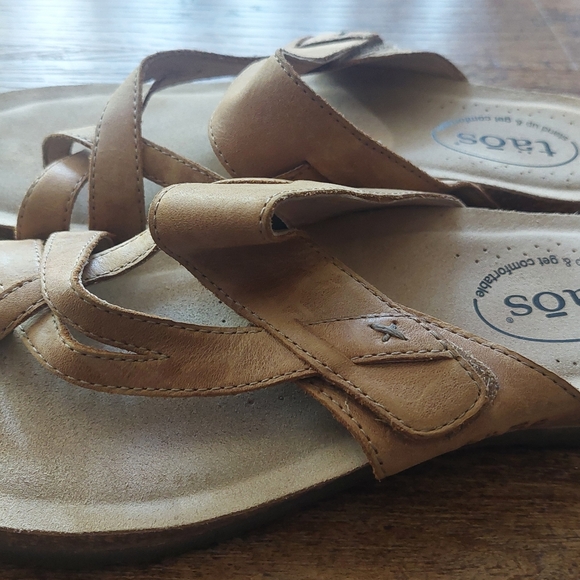 Taos Footwear Tan Slippers - Picture 3 of 4